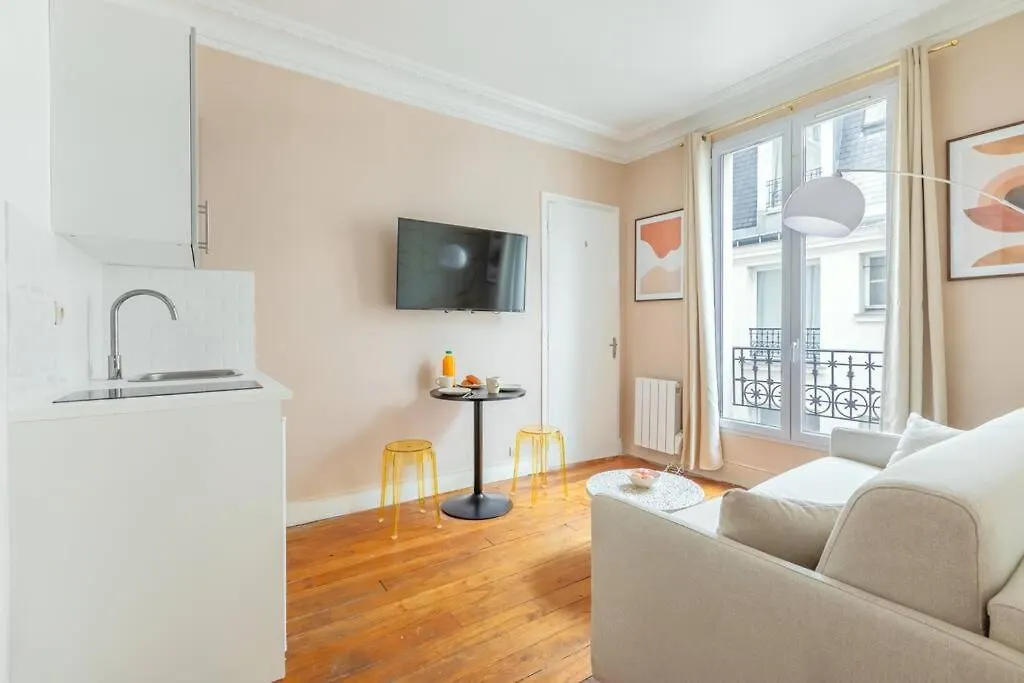 Joli 2 Pieces Dans Un Agreable Quartier De Paris Apartment 0*,